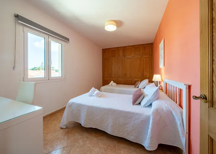 Villa Victoria Paradise Cala'N Blanes (Menorca)