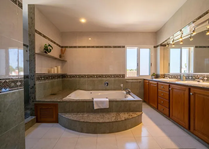 Victoria Paradise * Cala'N Blanes (Menorca)